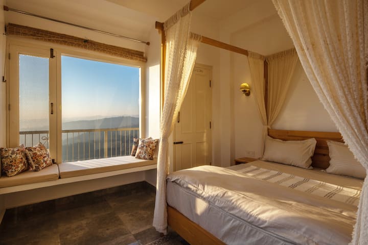 La Maison 757 Super Deluxe Room 8. - Bed and breakfasts for Rent