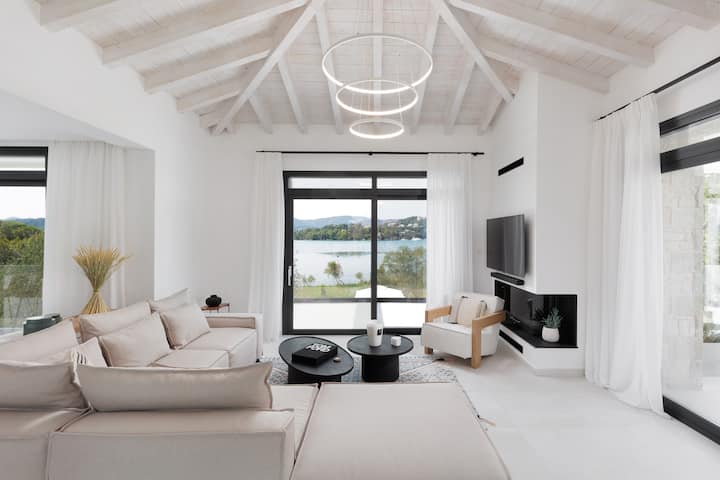 Tritonis Villa | Exclusive Seaside Retreat - Corfu