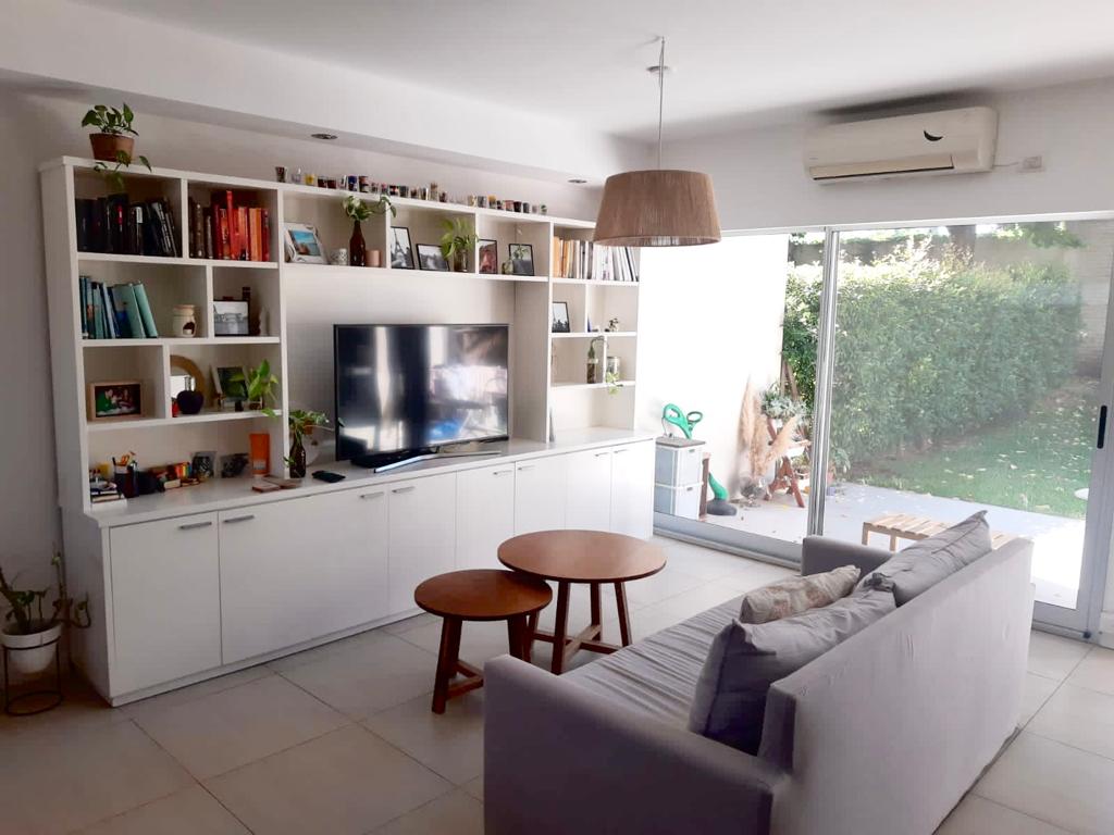 Duplex con jardín propio en Beccar