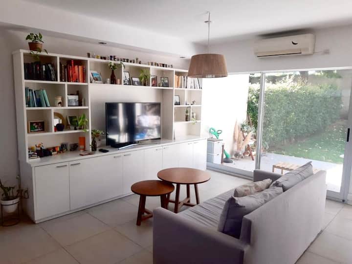 Дуплекс с 1 спальней и собственным садом в Beccar