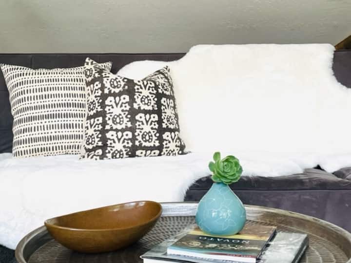 Quiet Studio Offers Best Of Both Worlds: Sf & Napa - Fairfax, CA