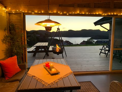 Spacious family cabin w/ great sunny patio