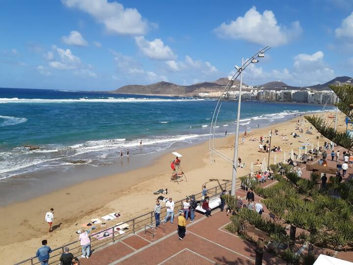 Las Canteras Beach Vacation Rentals & Homes - Canary Islands, Spain | Airbnb
