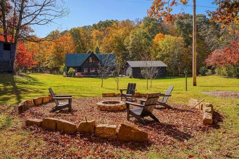 37 Acres at The McDaniel *Hot Tub*Game Room*