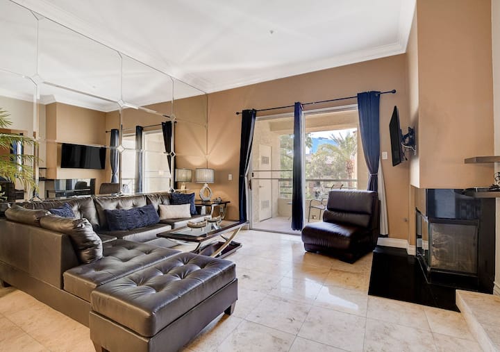 Las Vegas Strip Penthouse 2+ Bdrm - 
