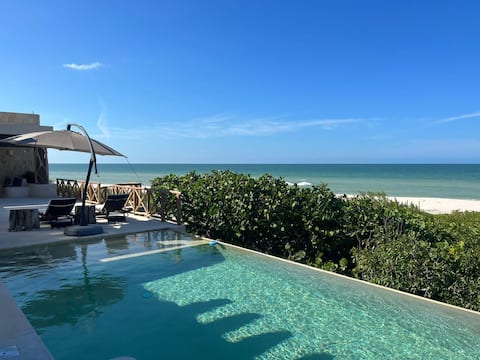 Spectacular waterfront house with cook & waiter