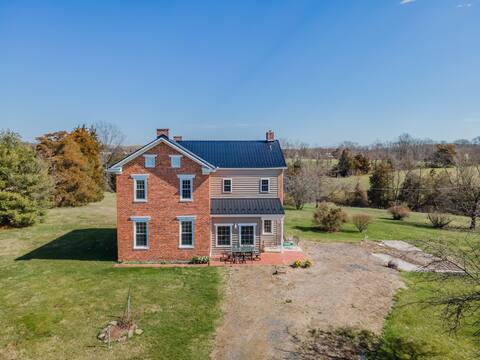 Gettysburg Farmhouse on 82 acres