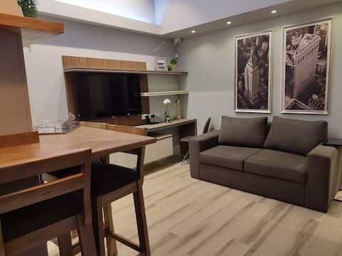 Top performing Airbnb: Modern Downtown Apartment in Misiones