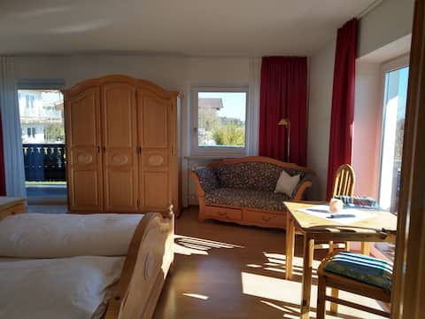 Apartment overlooking the lake and mountains on the Nigglhof