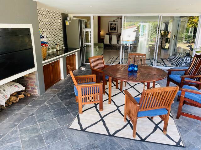 Cape Town Southern suburbs at its best! gallery image 4