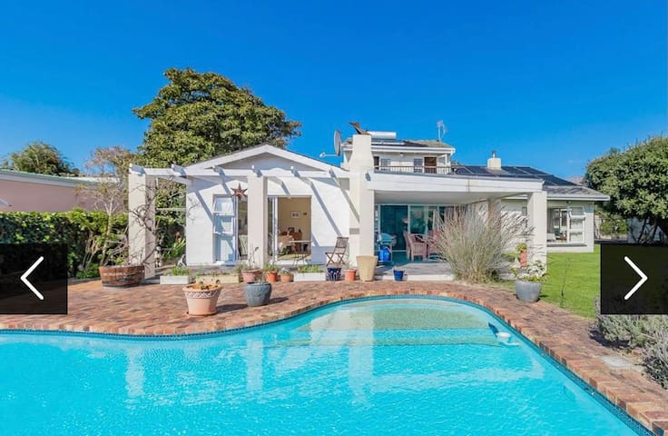 Cape Town Southern suburbs at its best!