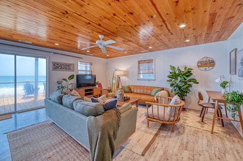 Top performing Airbnb: The Salty Snail - Oceanfront Cottage in Surf City