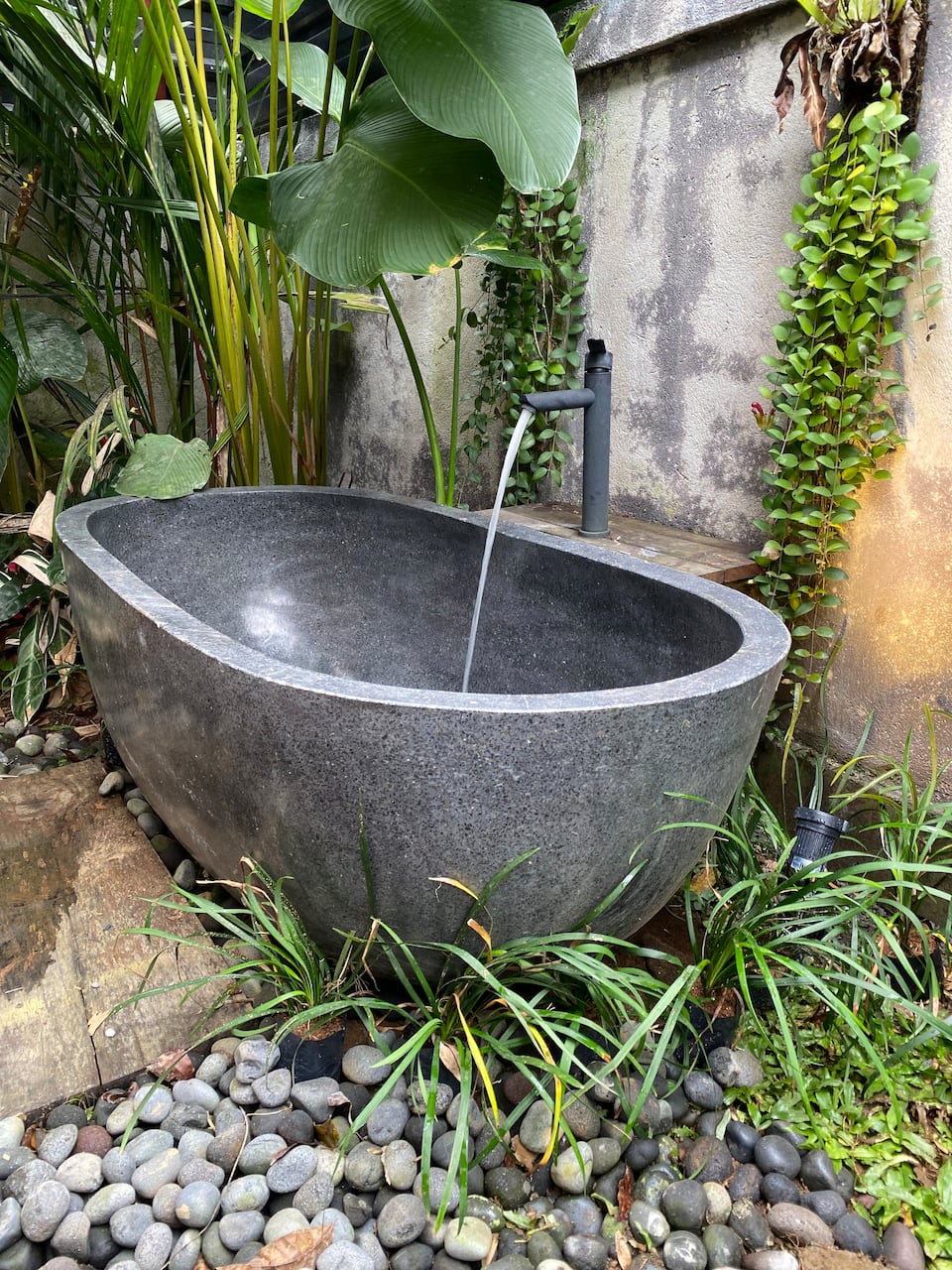 A reclaimed-wood cabin in the Balinese jungle, Tampaksiring, Bali, Indonesia, photo 7 of 10