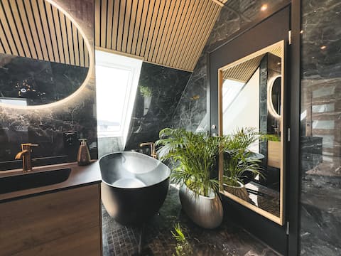 Luxury Penthouse - Central with fjord views