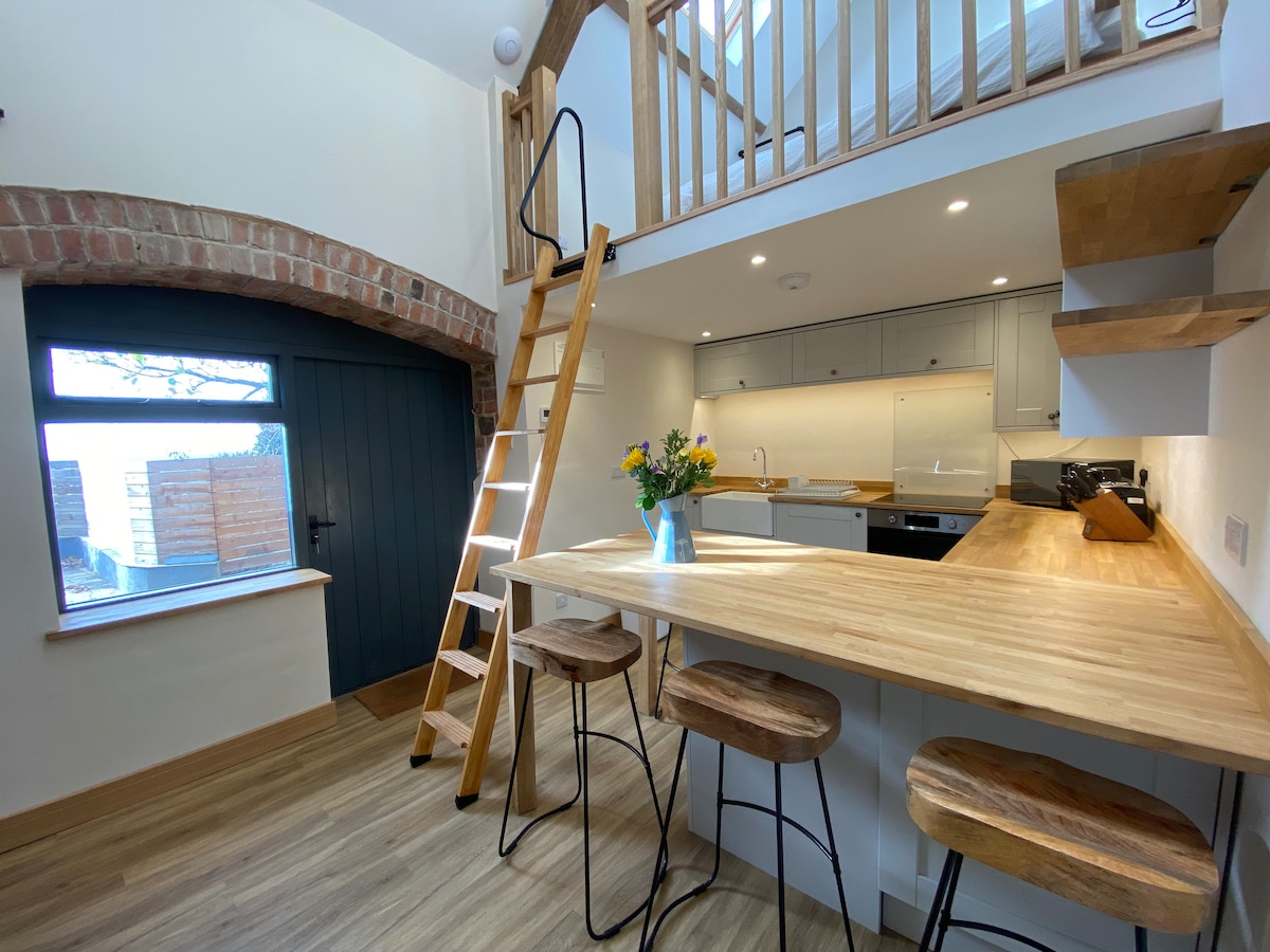 Successful Airbnb property: Sleeps4/Views/Beach 10mins drive in Braunton