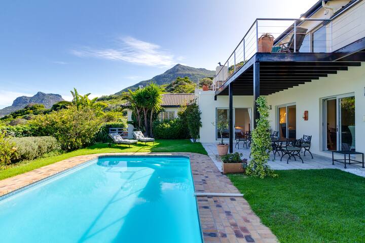 4 Bed House – Pool & Views & Garden and Inverter gallery image 5