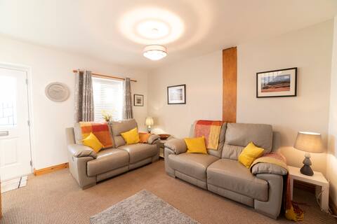 Successful Airbnb property: Oak Tree Cottage - Pendle - Forest of Bowland in Pendle