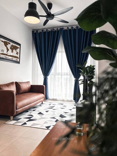 2BR Apartment with Pool + Free Wi-Fi Near Kajang 2