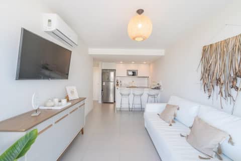 Airbnb con mejor rendimiento: Divine apartment-50mts from Mansa-pda 4 en Punta Del Este
