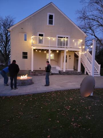 The Bay House in Middletown gallery image 3