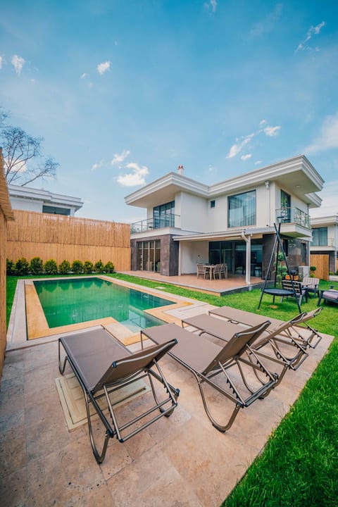 New Balturk Deluxe Villa
