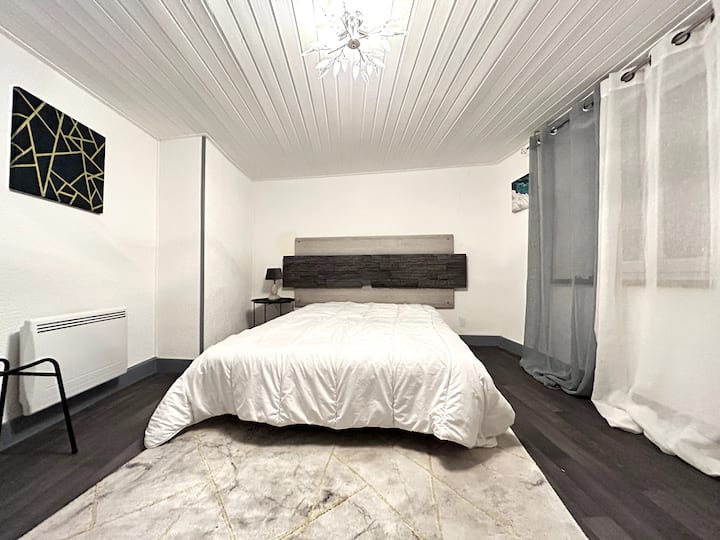 Dormitorio Bugatti Cama

matrimonial 160 x 200