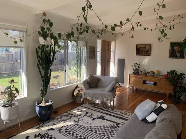 Modern beach bungalow gallery image 2