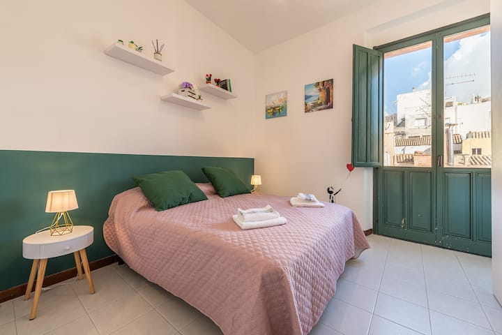 very central entire apartment - Cagliari