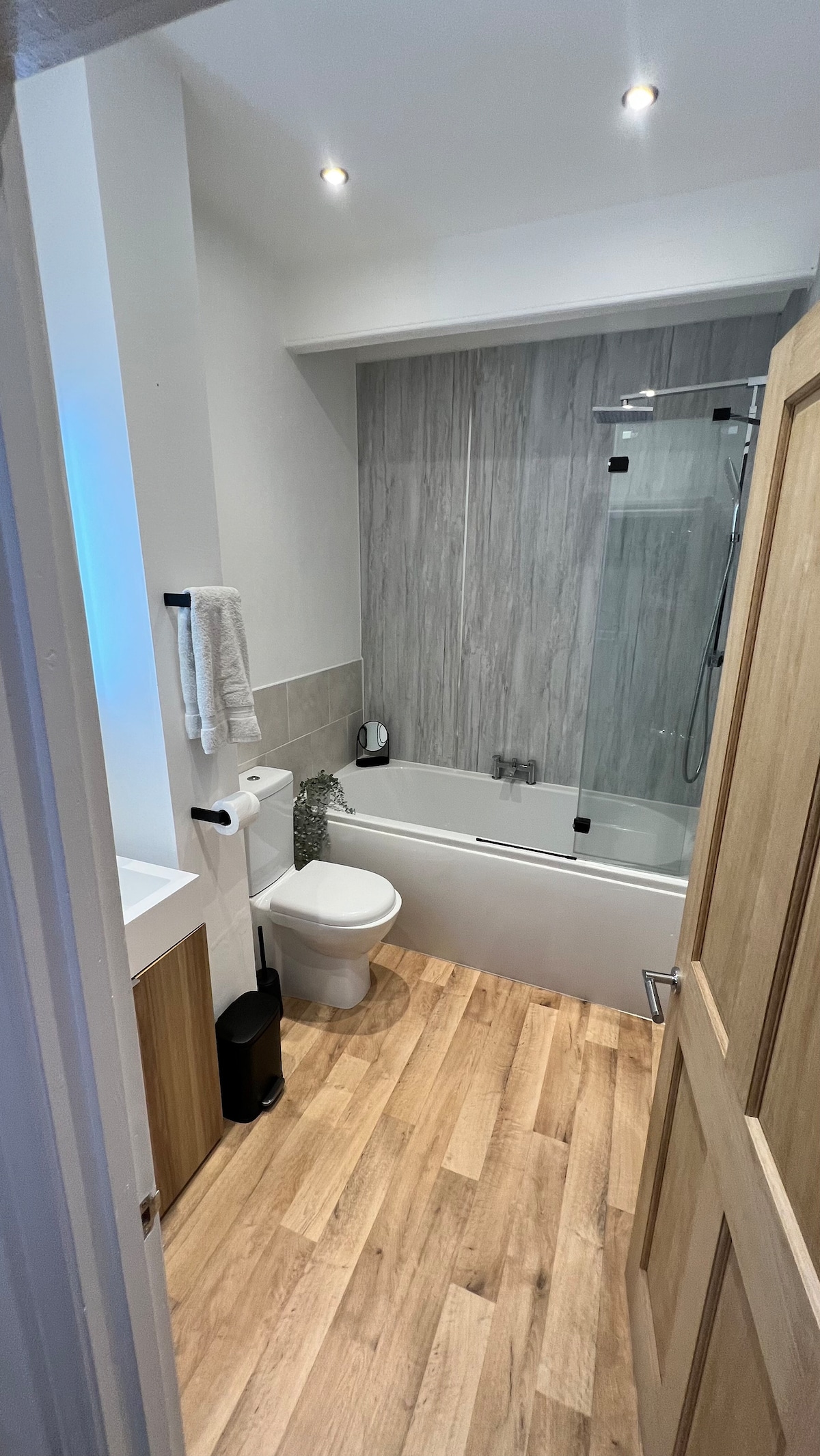 St Benedict's - Premium City Center Apartment