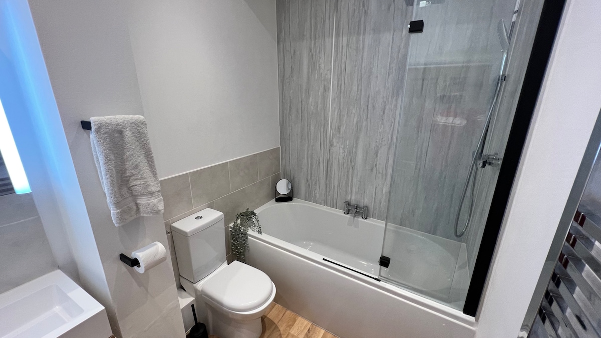 St Benedict's - Premium City Center Apartment