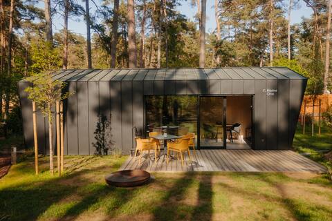 Cabin East incl. sauna, by the sea in the forest!