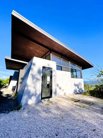Mountain view house Playa Grande (Near Ocean)