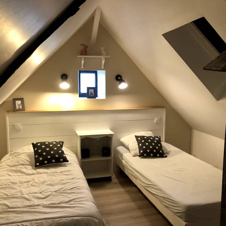 Ანტრესოლი CHAMBRE COTE PRAIRIE