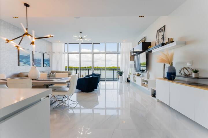 Luxury Private Condo W/ Jacuzzi and Ocean View! gallery image 3