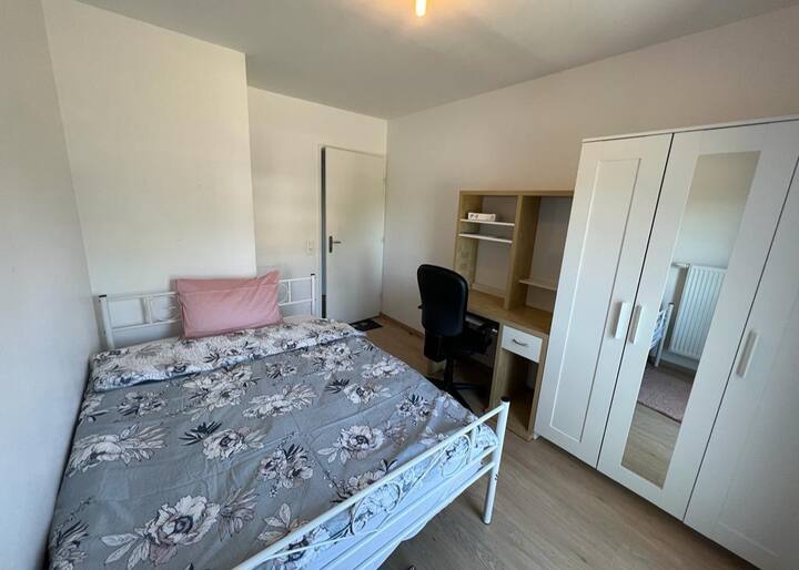 A Private Room, shared Bathroom Apartments for Rent in SaintGenis