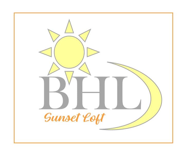 BHL Sunset Loft in quiet Laurentian Hills Apartments for Rent in