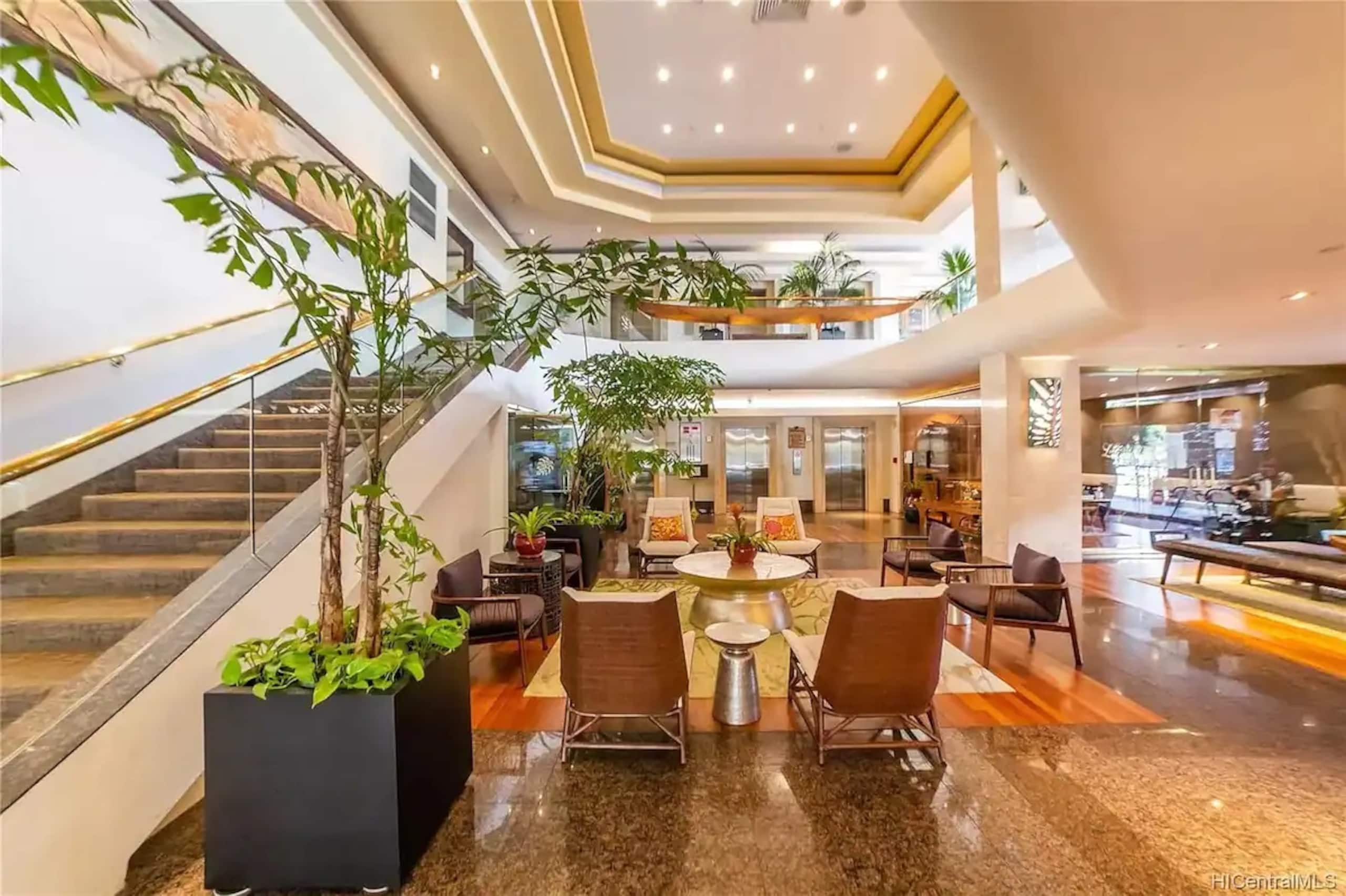 Waikiki Cozy and Spacious Studio with Balcony - Image 28