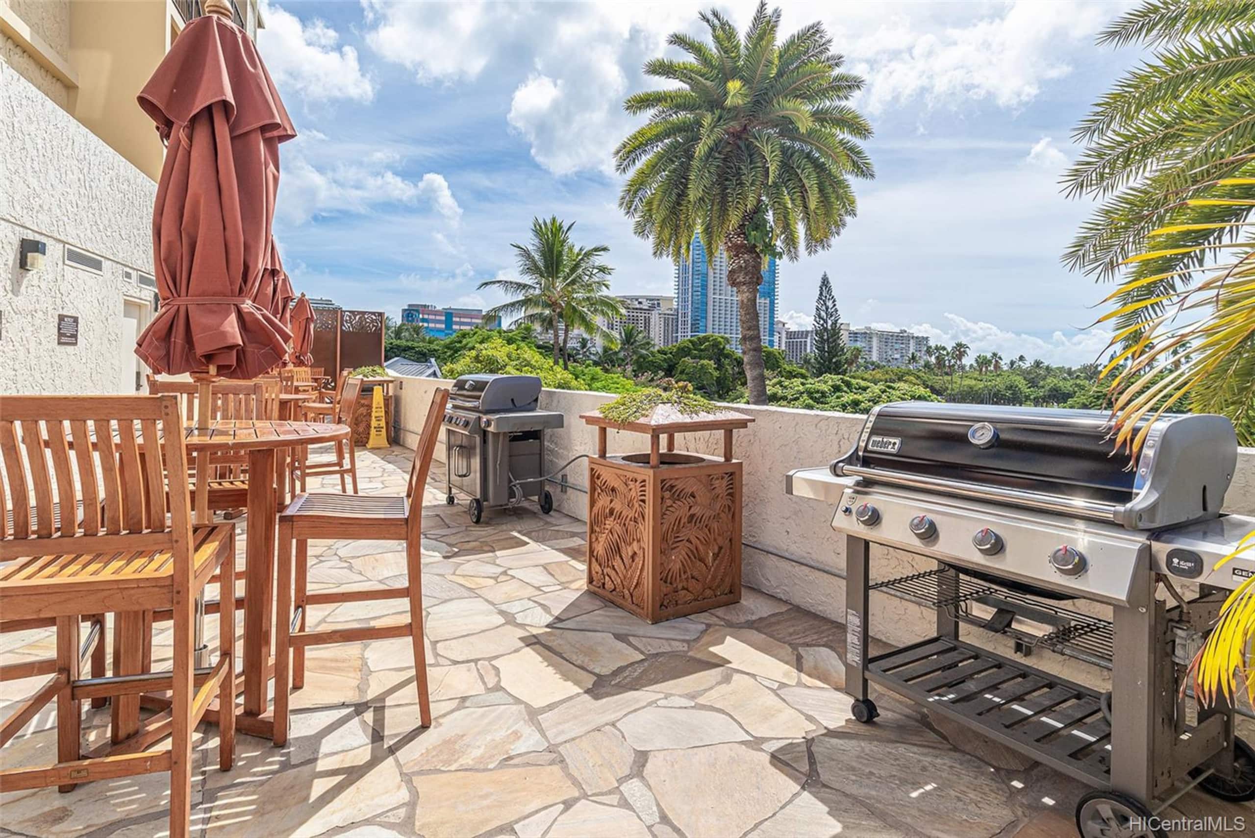 Waikiki Cozy and Spacious Studio with Balcony - Image 21