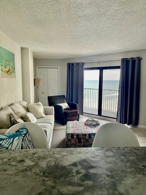Popular Airbnb listing: Beachfront piece of heaven! in Daytona Beach Shores