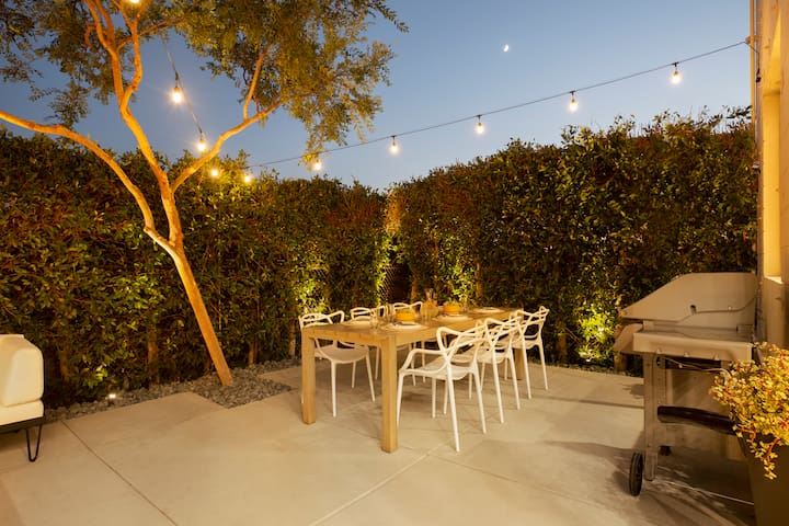 6 Br * 2 Fire Pit* 2 Kitchens*Historic Post Office gallery image 4