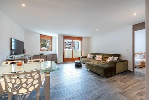 Exclusive, centrally located two-room apartment