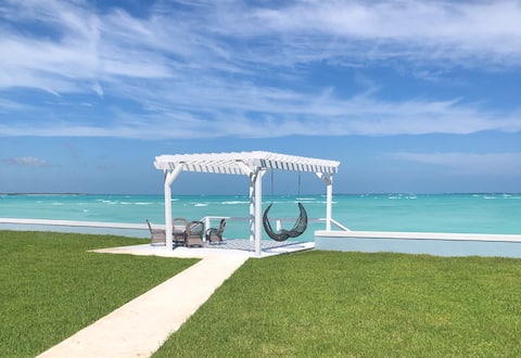 On famous Treasure Cay Beach !