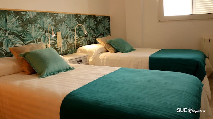 Spálňa 2: Dve lôžka, ktoré môžete približovať, ak sa cítite bližšie. 