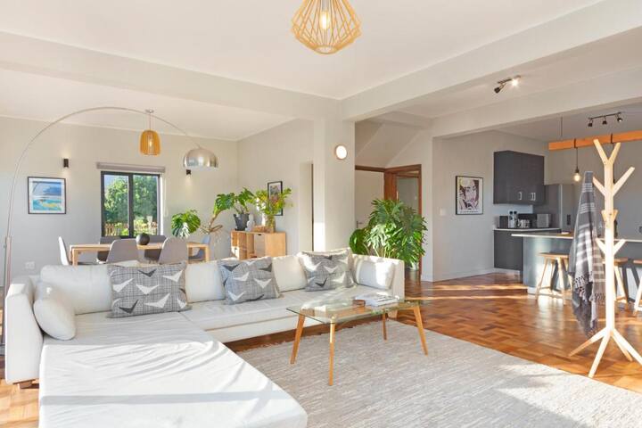 Clovelly Beach Villa (No load shedding!) gallery image 4