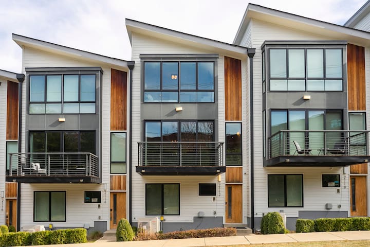 *2 New Homes!* Serene & Entertaining+Arcade game!