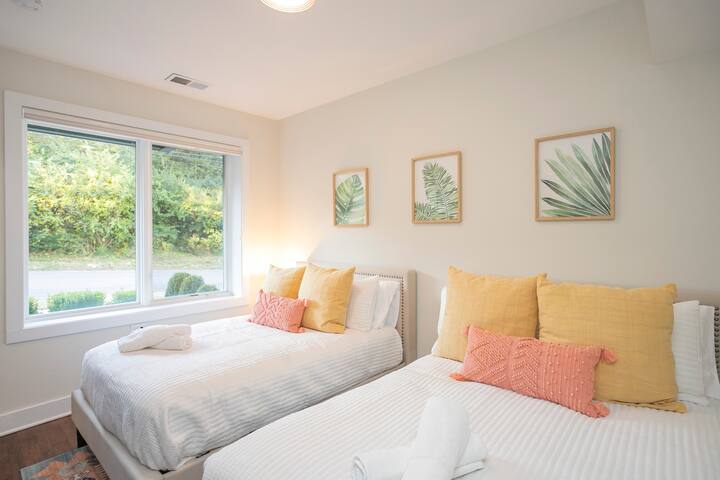 *2 New Homes!* Serene & Entertaining+Arcade game! gallery image 4