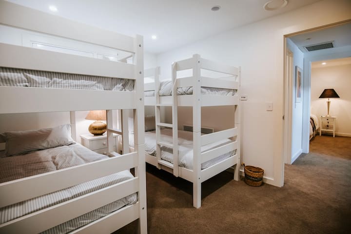 Release NZ - Nautilus Penthouse
Bunkroom