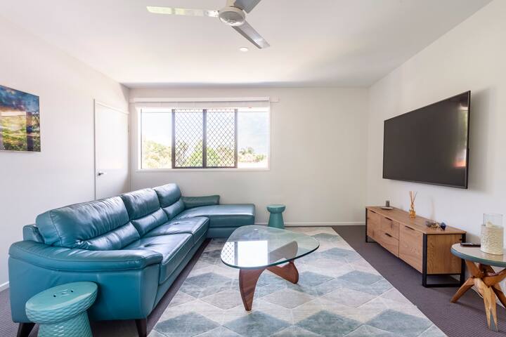 #StayChillByron: up to 14 guests, pool, firepit gallery image 3