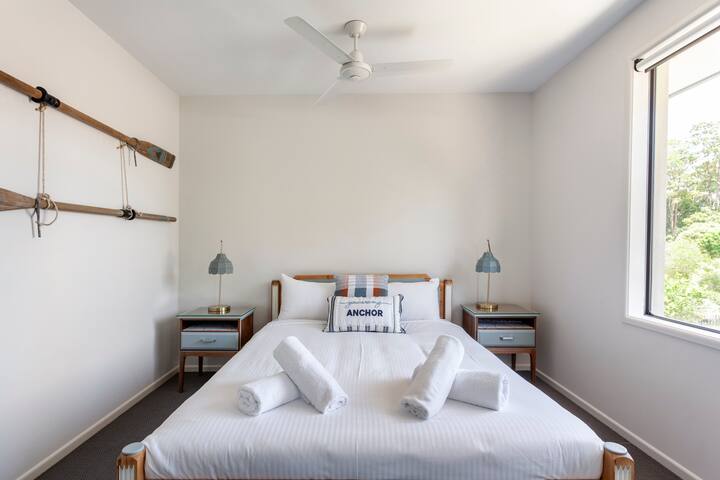 #StayChillByron: up to 14 guests, pool, firepit gallery image 4