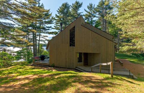 Gran Den Lakefront Home Near Acadia